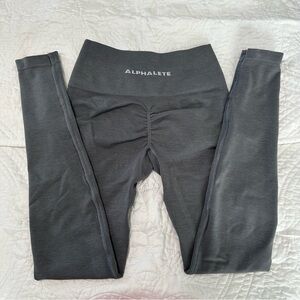 Alphalete Amplify Leggings: Titanium XS